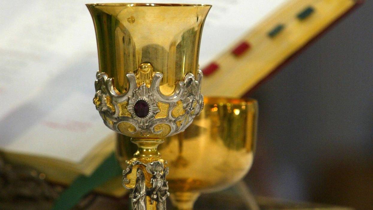 Chicago Catholic churches allow fully vaccinated parishioners to attend mass without masks