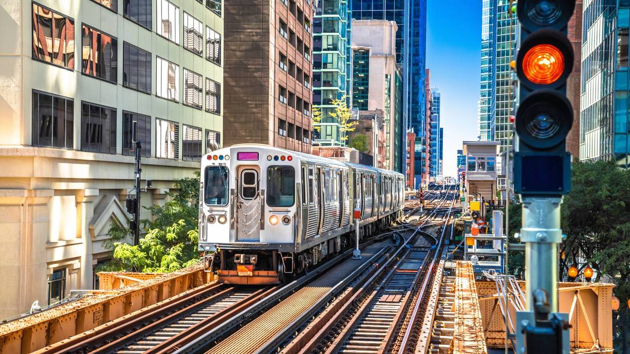 Chicago elevated train