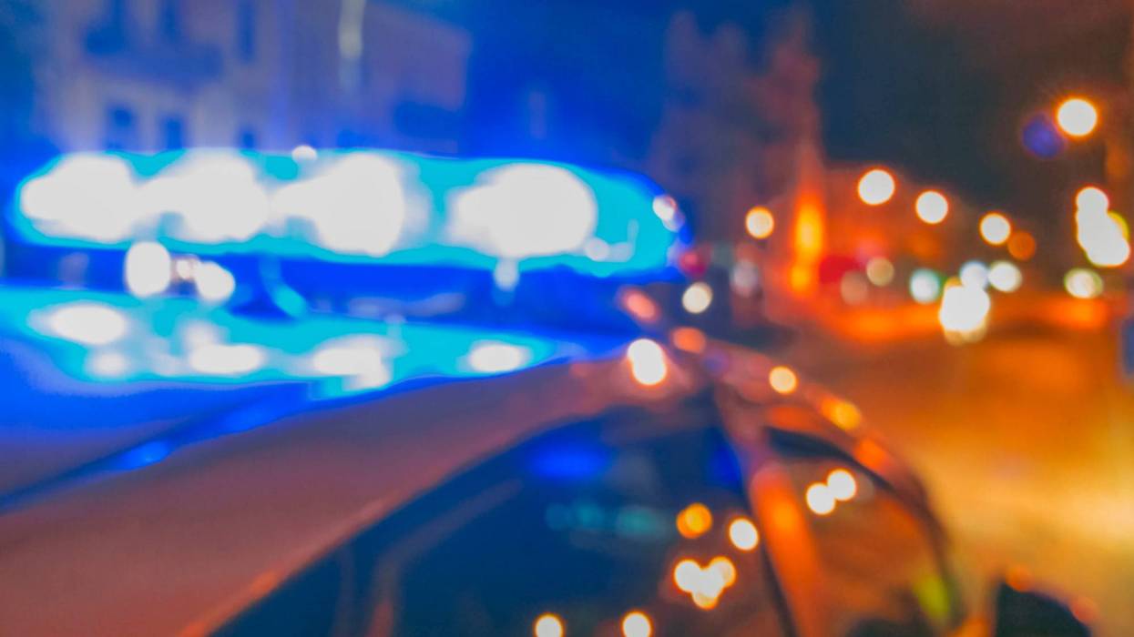 Chicago police officer shot as police respond to call in South Shore and find man fatally shot, 15-year-old boy wounded by gunfire
