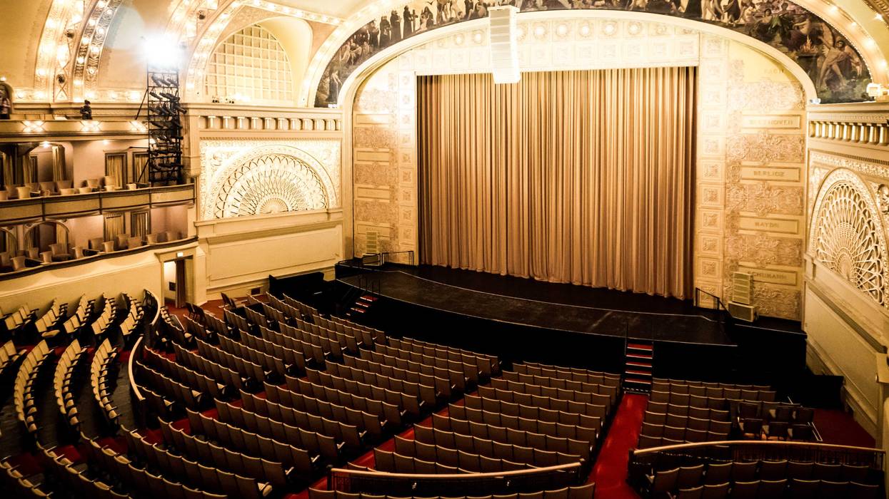 Chicago Theaters to require proof of COVID-19 vax or negative test