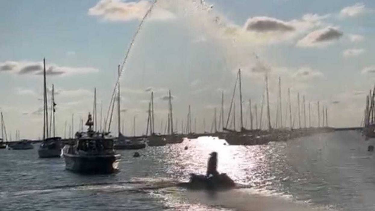 Chicagoan Frank Gianelli begins a 90-mile jet ski trip from Chicago's Monroe Harbor to Saugatuck, Mich. The journey is part of an effort to raise money for Chicago police officers.