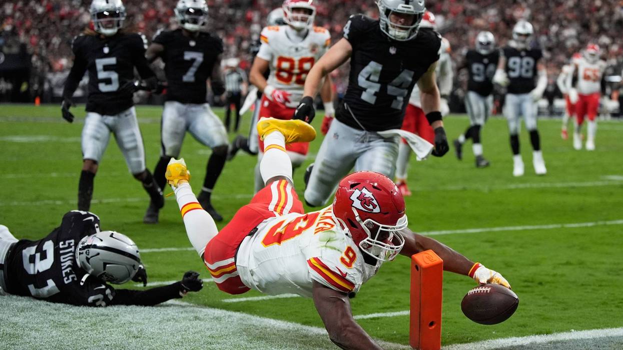 CHIEFS-RAIDERS
