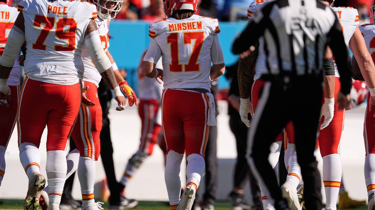 Chiefs Titans Football