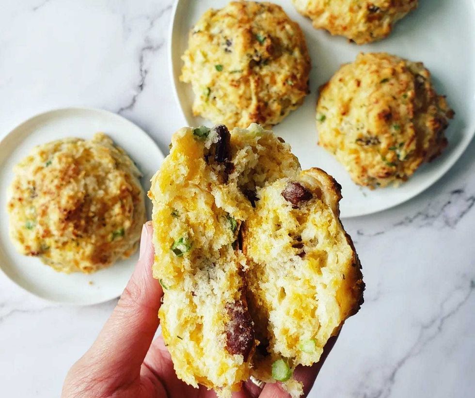 Chinese cheddar bay biscuits.