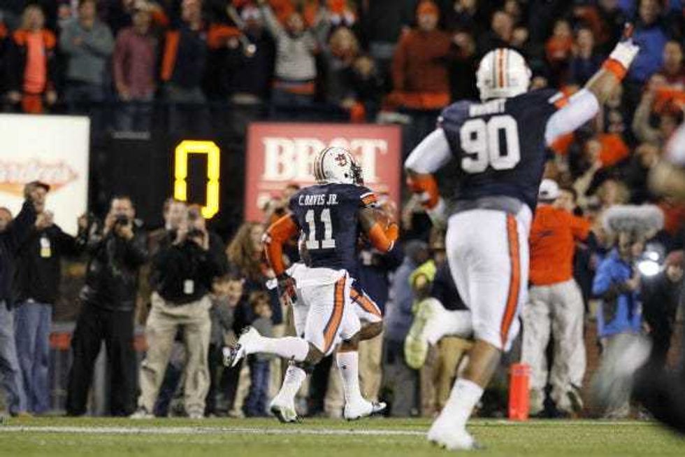 Chris Davis Jr. returns a field goal for a walk-off TD vs. Alabama