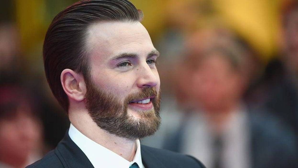 Chris Evans arrives for UK film premiere "Captain America: Civil War" at Vue Westfield on April 26, 2016 in London.