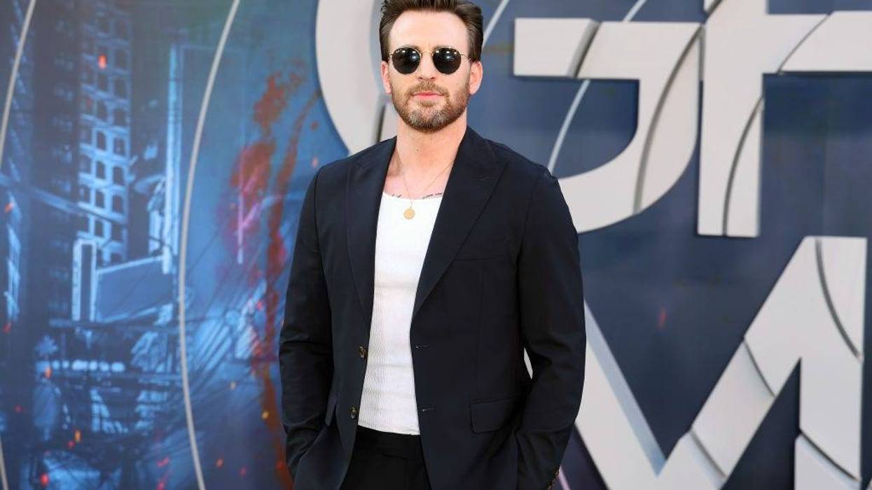 Chris Evans attends Netflix's "The Gray Man" Los Angeles Premiere at TCL Chinese Theatre on July 13, 2022 in Hollywood, California