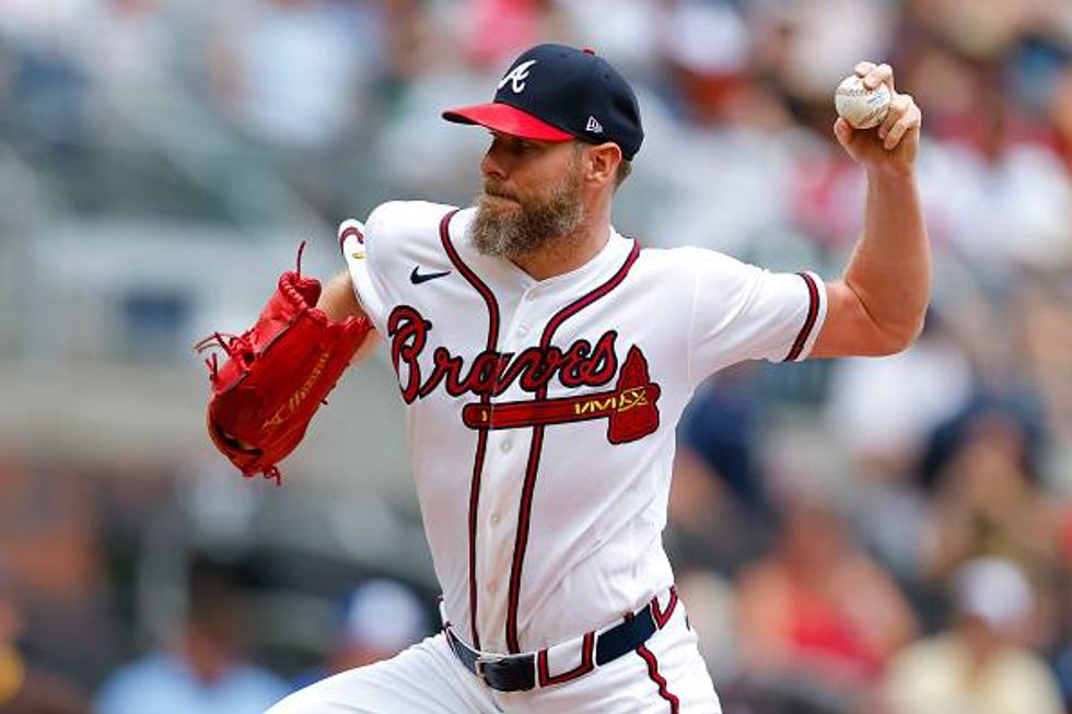 Chris Sale reaching back in time and putting Braves’ ‘rotation on his back’