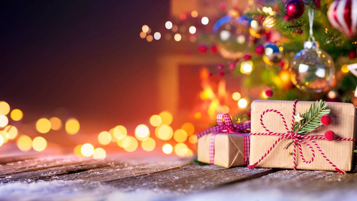 Christmas Tree and presents