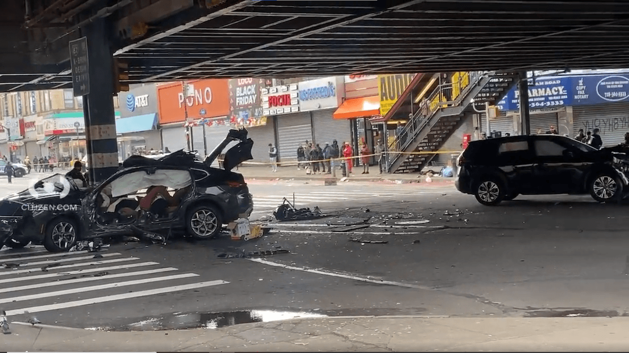 Citizen video showing the aftermath of a fatal crash in the Bronx that killed two, injured three and caught one driver DWI charges.