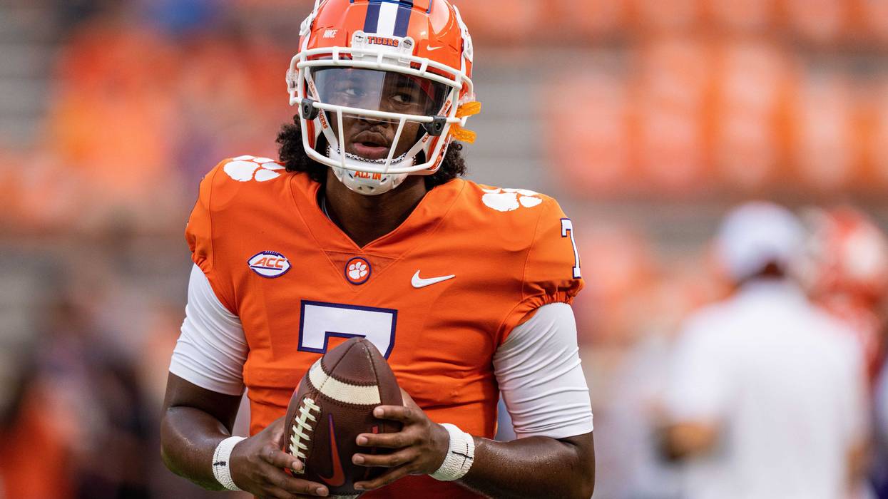 Clemson QB Taisun Phommachanh