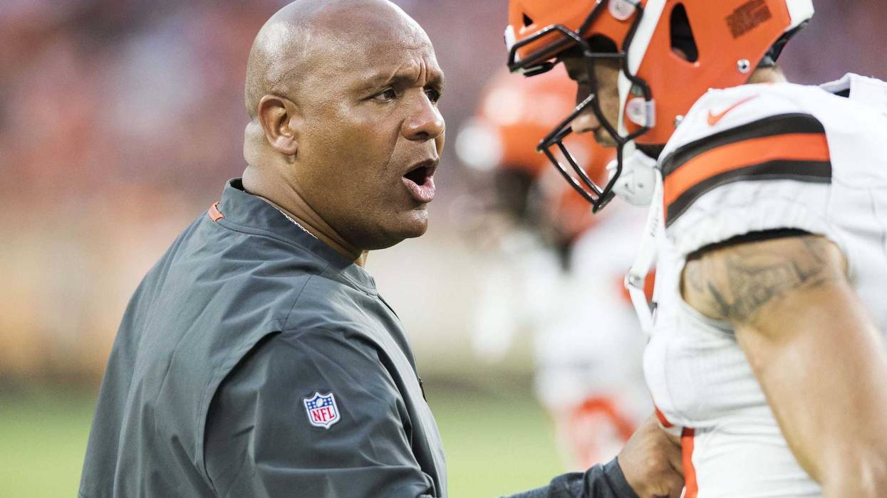 Cleveland Browns head coach Hue Jackson yells at wide receiver Jeff Janis (13) after a penalty during the first half against the Buffalo Bills at FirstEnergy Stadium