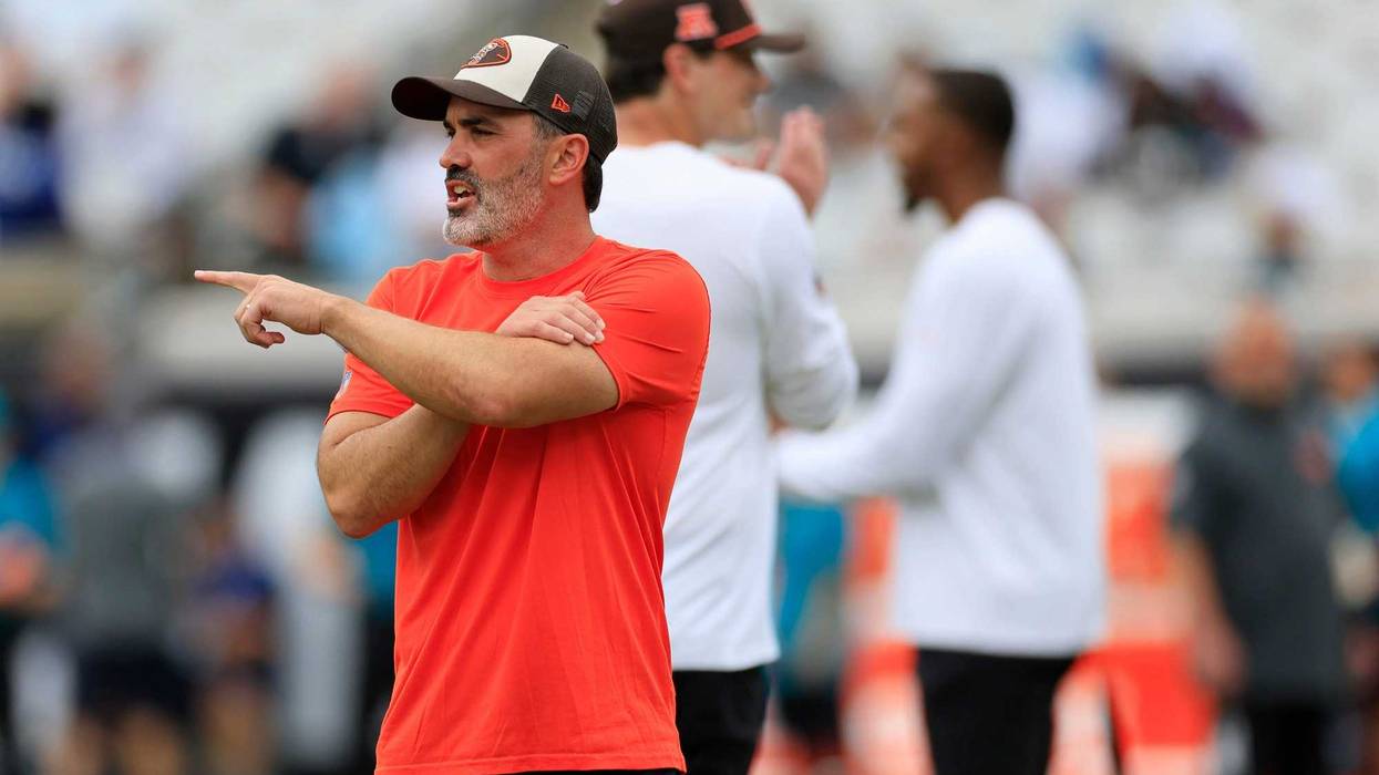 Cleveland Browns head coach Kevin Stefanski talks on the field before an NFL football matchup Sunday, Sept. 15, 2024 at EverBank Stadium in Jacksonville, Fla. The Browns defeated the Jaguars 18-13