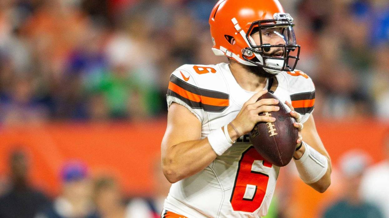 Cleveland Browns quarterback Baker Mayfield (6) looks for an open receiver against the Philadelphia Eagles during the first quarter at FirstEnergy Stadium.