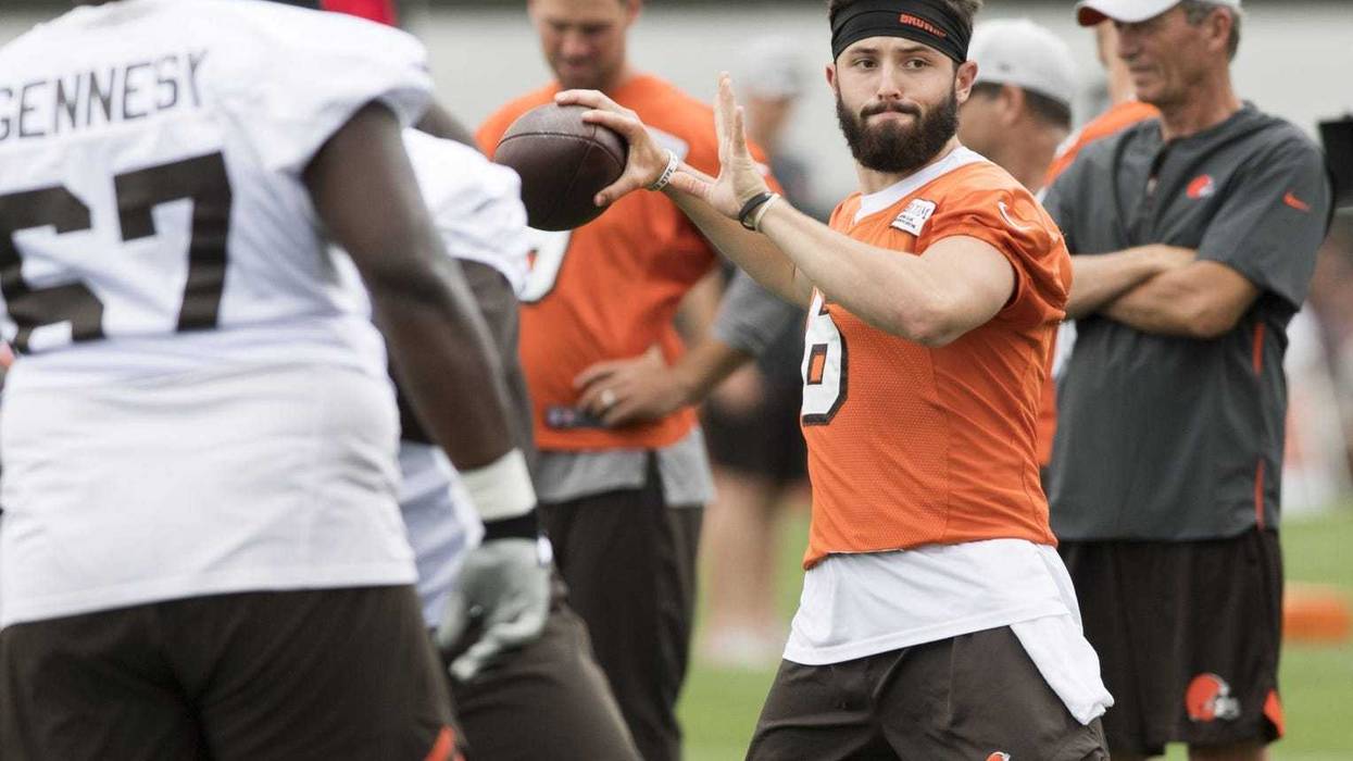 Cleveland Browns quarterback Baker Mayfield (6) throws a pass during training camp at the Cleveland Browns Training Complex.