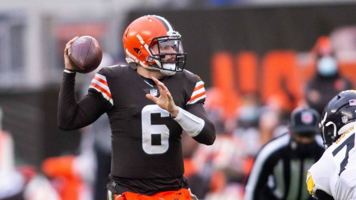 Cleveland Browns quarterback Baker Mayfield looks for an available receiver against the Pittsburgh Steelers during the third quarter at FirstEnergy Stadium.