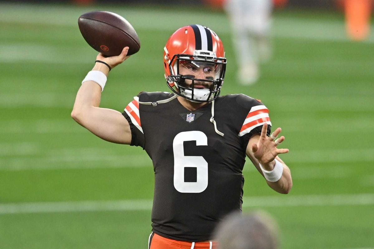 Cleveland Browns quarterback Baker Mayfield warms up before the game between the Cleveland Browns and the Cincinnati Bengals at FirstEnergy Stadium.