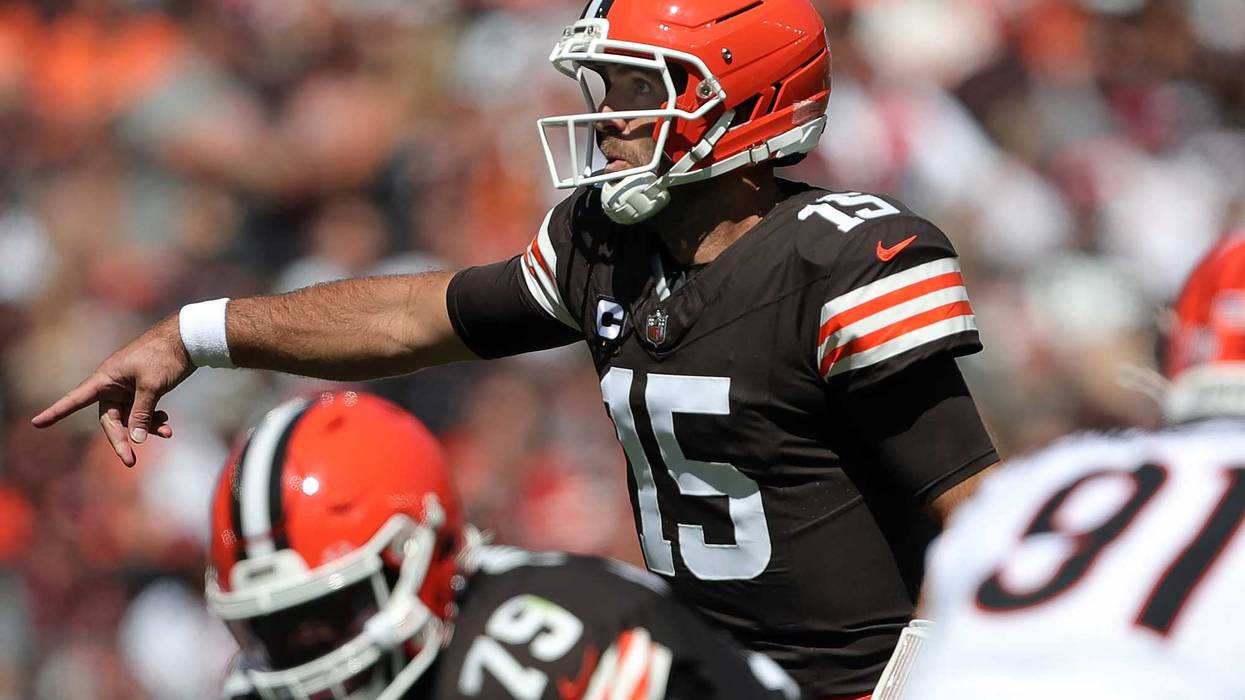 Cleveland Browns quarterback Joe Flacco (15) runs the offense during the first half of an NFL football game at Huntington Bank Field, Sept. 7, 2025, in Cleveland, Ohio.