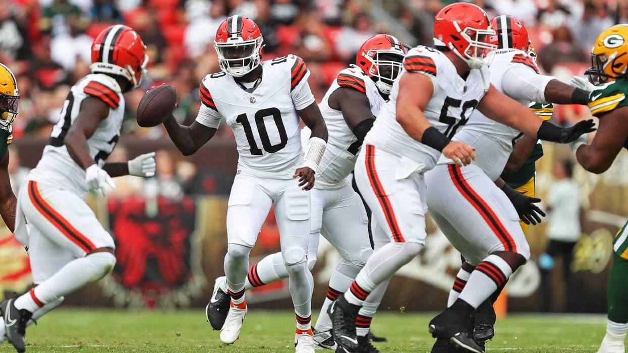 Cleveland Browns quarterback Tyler Huntley, center, looks to throw during the first half of an NFL preseason football game against the Green Bay Packers at Cleveland Browns Stadium, Saturday, Aug. 10, 2024, in Cleveland, Ohio.