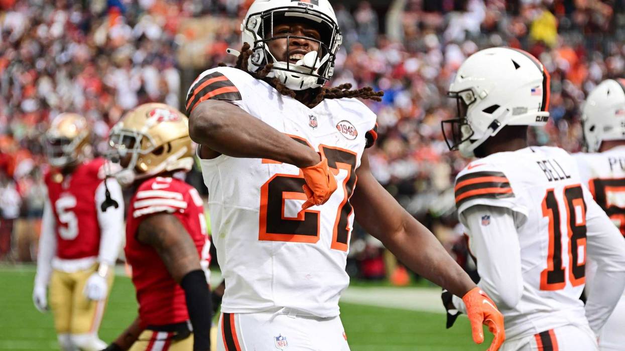 Cleveland Browns running back Kareem Hunt (27) celebrates after scoring during the first half against the San Francisco 49ers at Cleveland Browns Stadium.