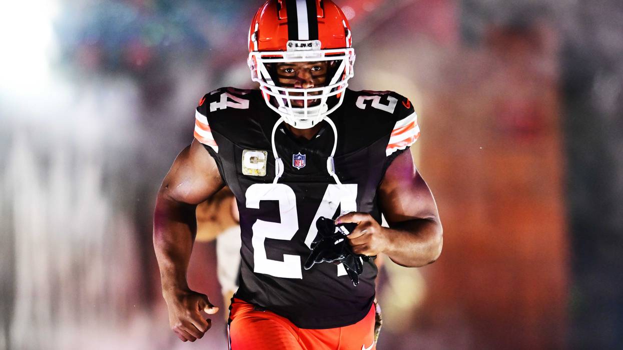 Cleveland Browns running back Nick Chubb (24) is introduced before the game between the Browns and the Pittsburgh Steelers at Huntington Bank Field