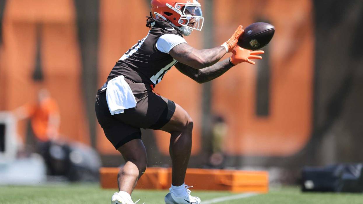Cleveland Browns running back Quinshon Judkins (10) catches a pass during rookie minicamp at CrossCountry Mortgage Campus.