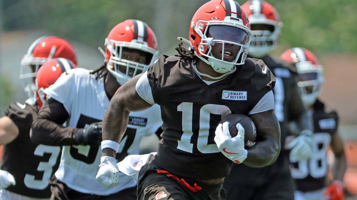 Cleveland Browns running back Quinshon Judkins (10) runs for yards during practice at NFL minicamp, Wednesday, June 11, 2025, in Berea, Ohio. © Jeff Lange / USA TODAY NETWORK via Imagn Images