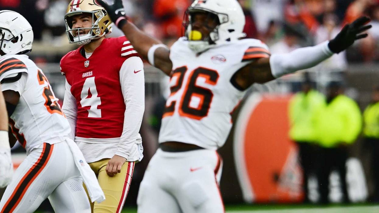 Cleveland Browns safety Rodney McLeod (26) celebrates after San Francisco 49ers place kicker Jake Moody (4) missed a field goal during the first half at Cleveland Browns Stadium.