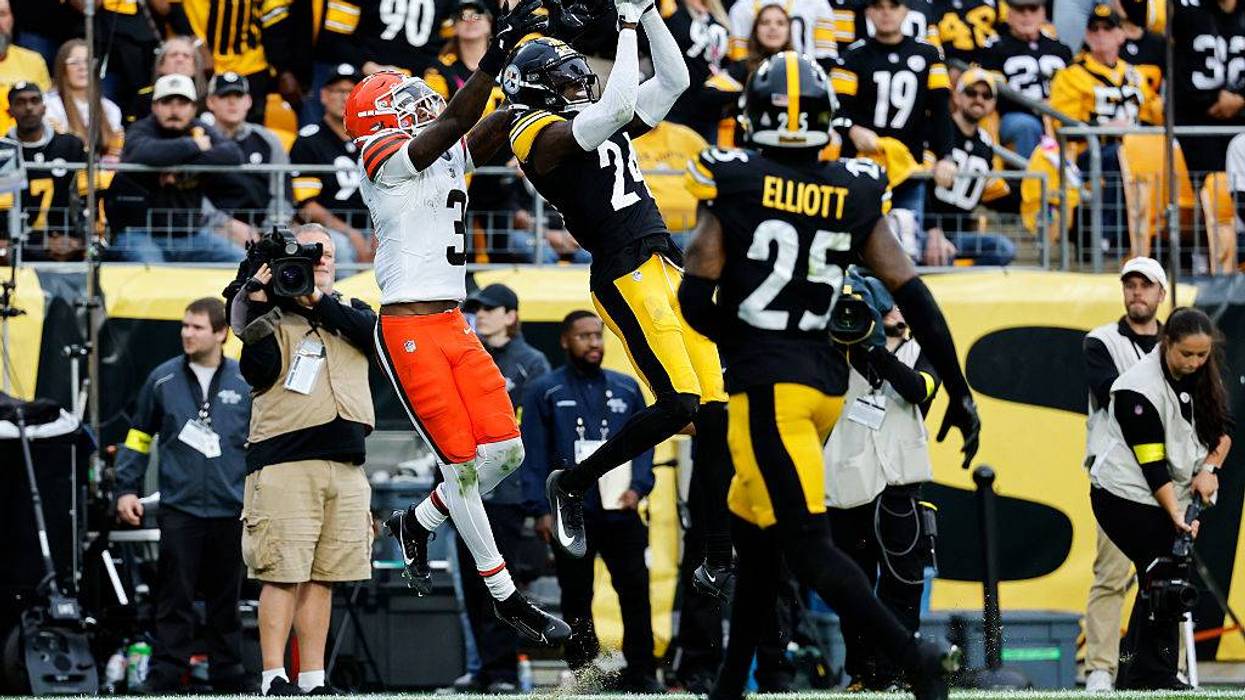 Cleveland Browns v Pittsburgh Steelers