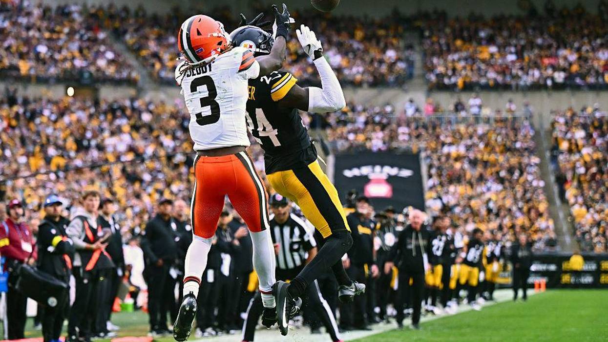 Cleveland Browns v Pittsburgh Steelers