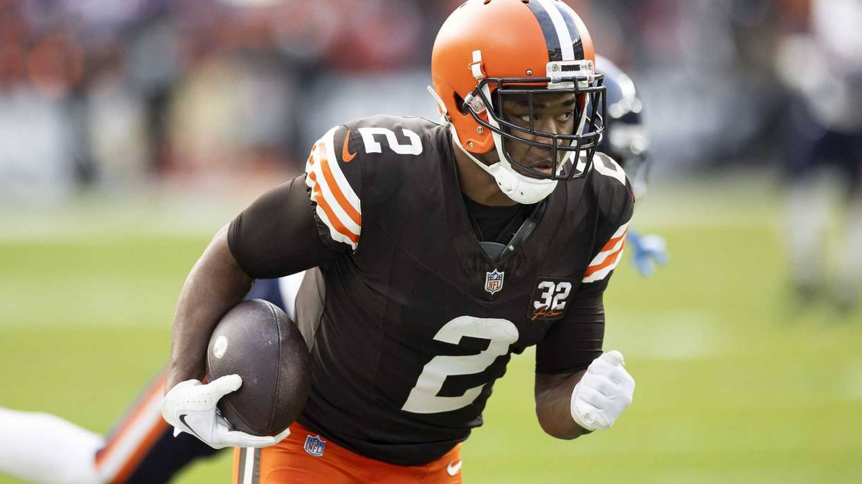 Cleveland Browns wide receiver Amari Cooper (2) runs the ball along the sideline for a touchdown against the Chicago Bears during the fourth quarter at Cleveland Browns Stadium.