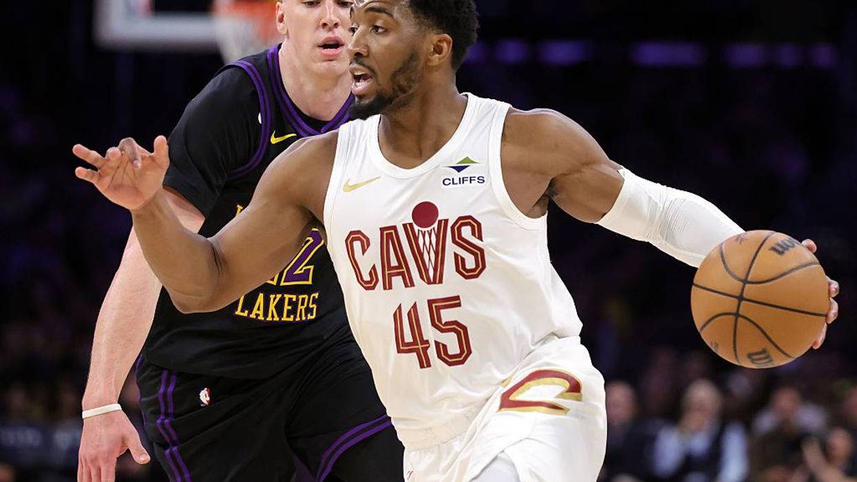 Cleveland Cavaliers v Los Angeles Lakers