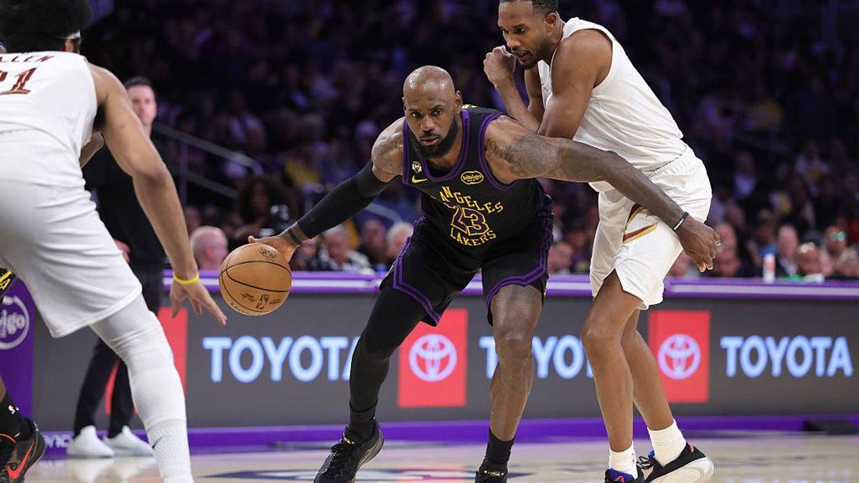 Cleveland Cavaliers v Los Angeles Lakers