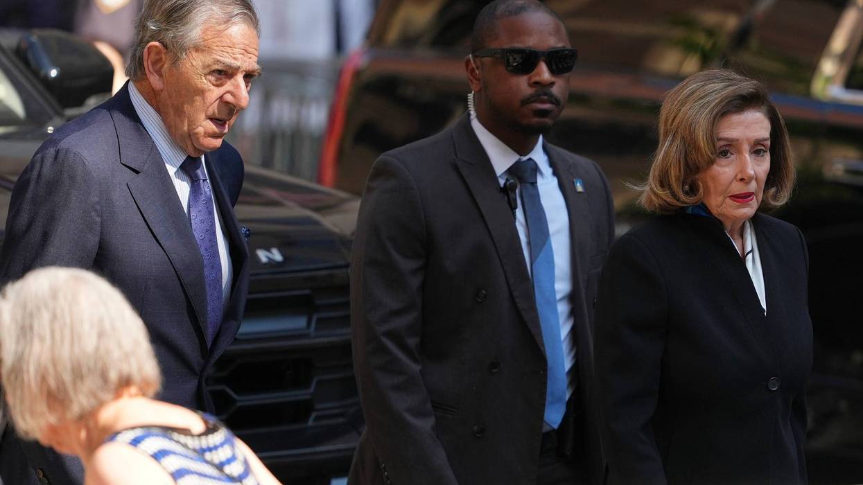 Clive Davis Funeral 922