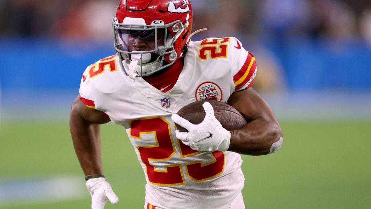 Clyde Edwards-Helaire #25 of the Kansas City Chiefs
