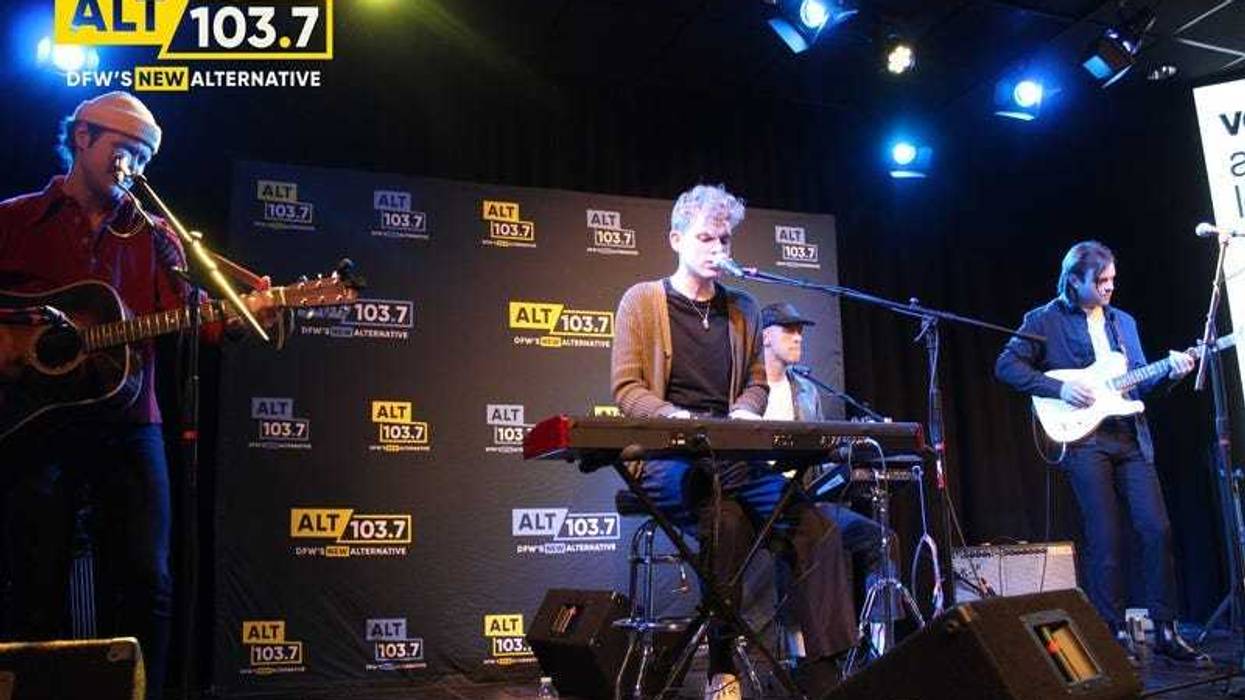 COIN Live At The Verizon Artist Lounge