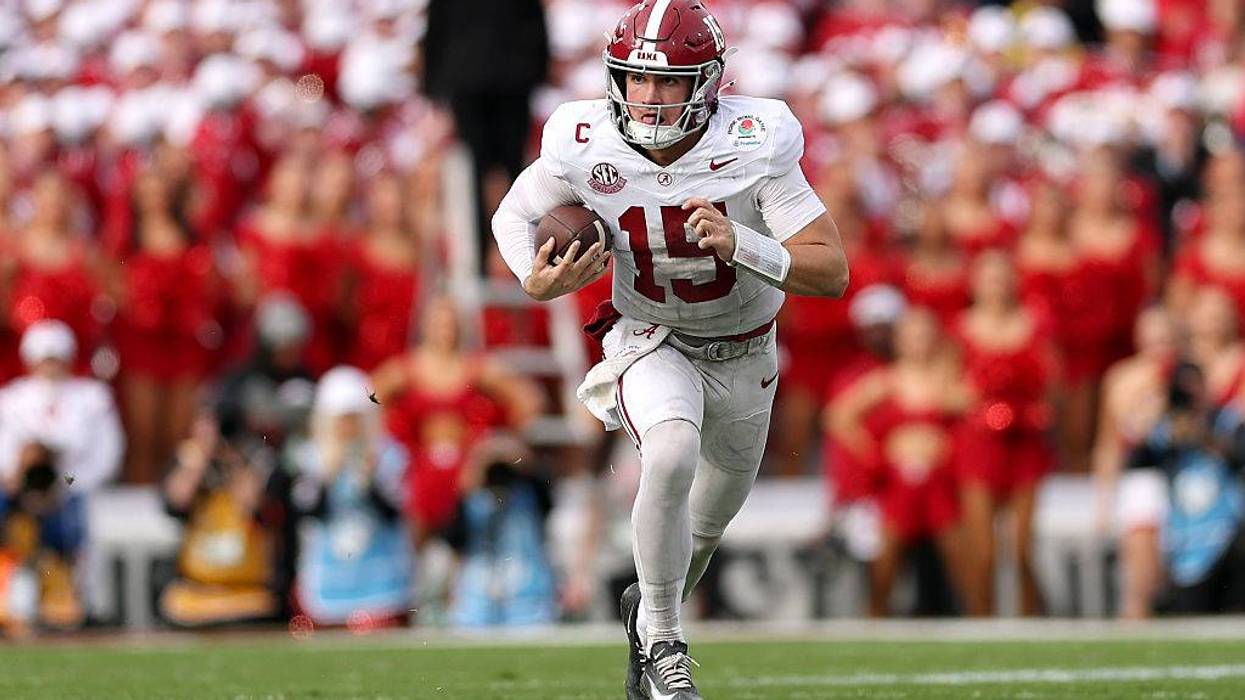 College Football Playoff Quarterfinal - Rose Bowl Presented by Prudential: Alabama v Indiana