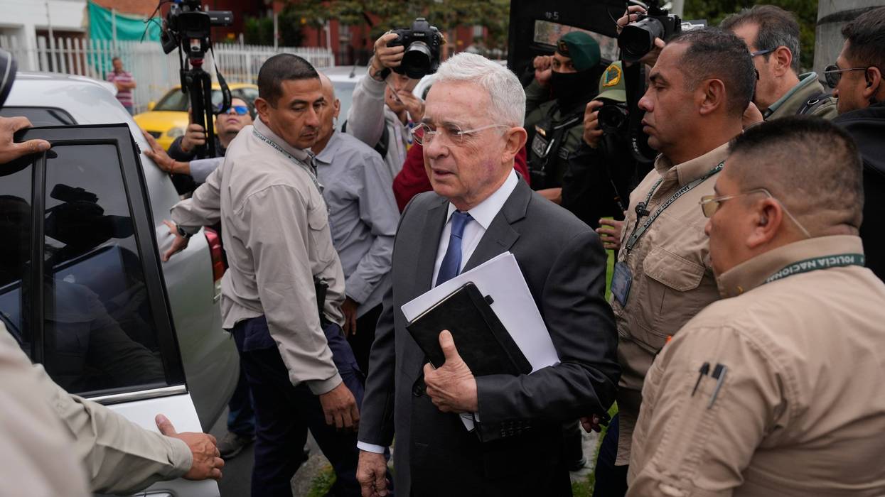 COLOMBIA-EXPRESIDENTE URIBE 66