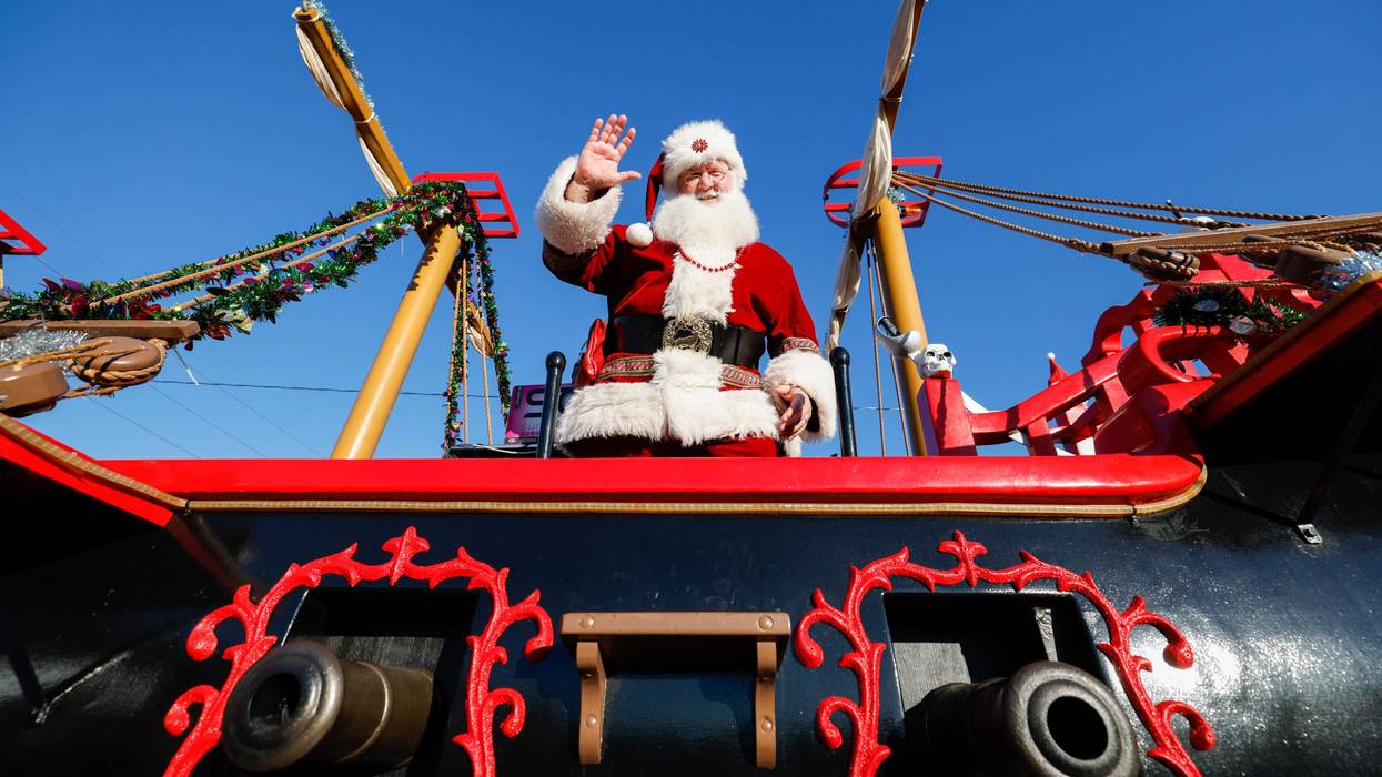 Colorado Homeowner Constructs Holiday Ship Out Of House