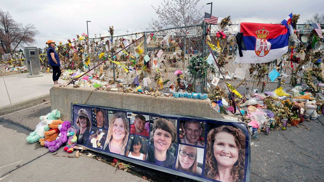 Colorado Supermarket Shooting-Gun Maker