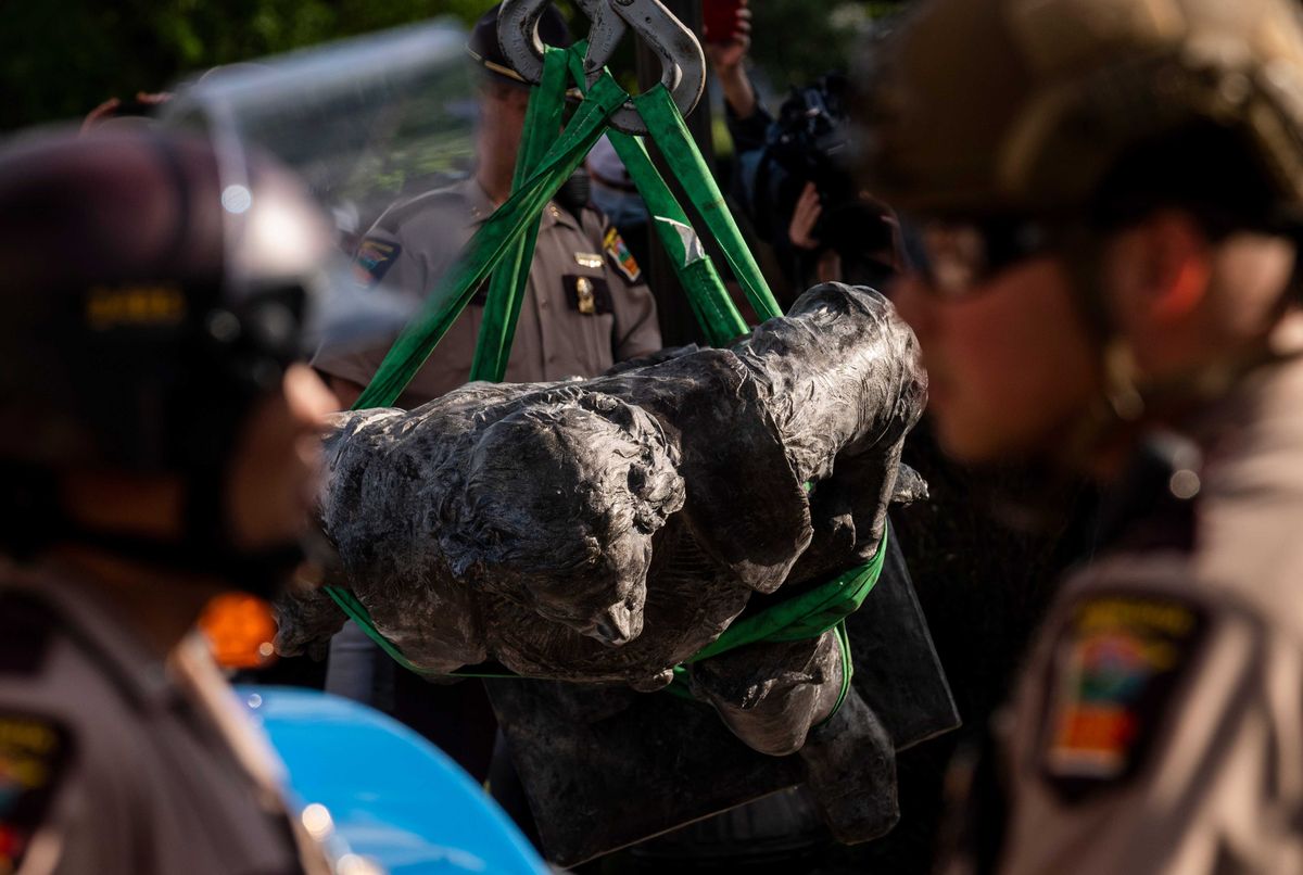 Columbus Statue torn down, St. Paul