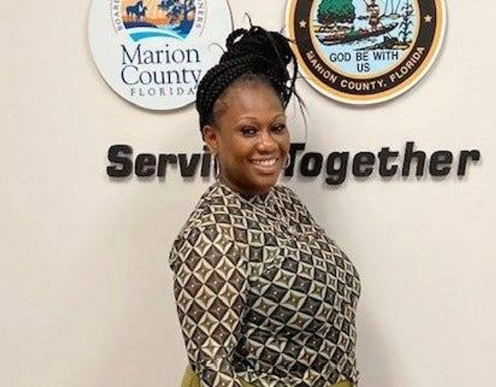 Communications Supervisor Qunda English