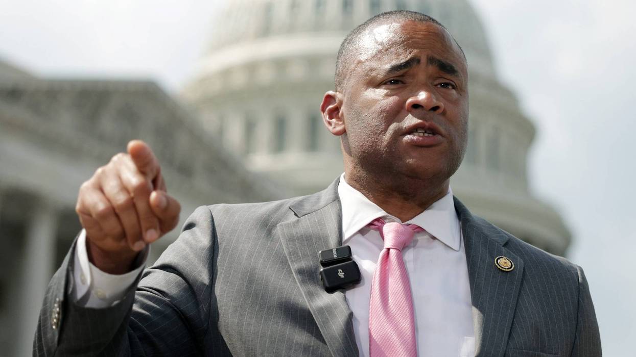 Congressman Marc Veasey speaks on the U.S. Capitol grounds