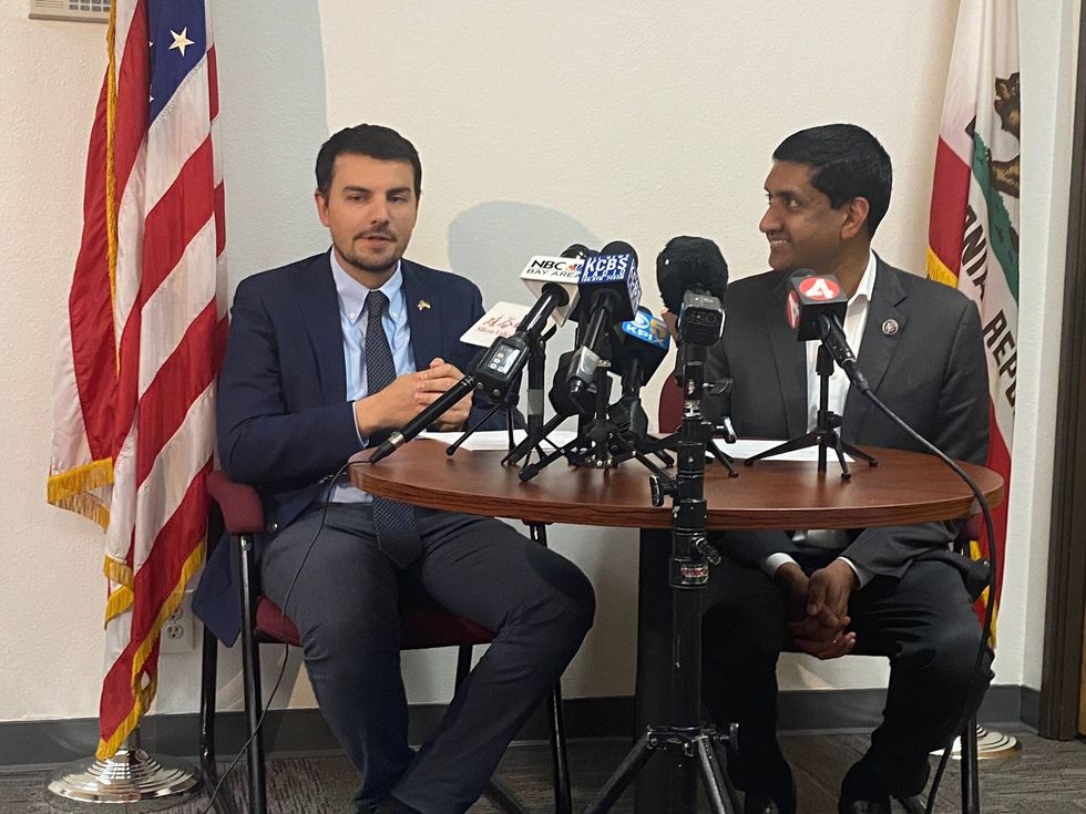 Consul General of Ukraine in San Francisco, Dmytro Kushneruk, meets with Congressman Ro Khanna.