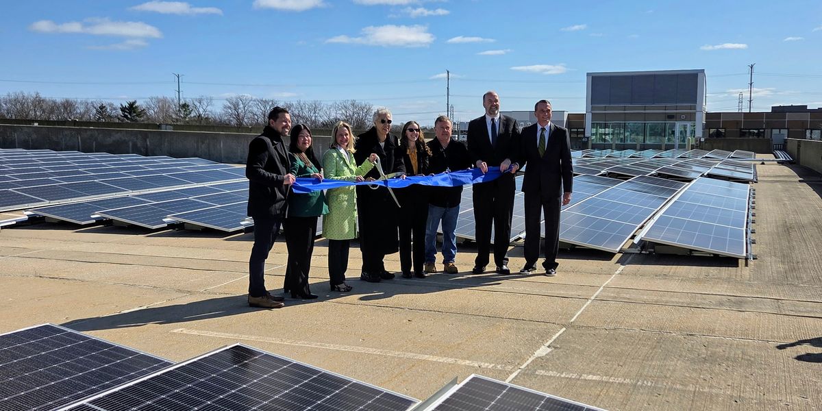 Another courthouse in Chicago suburbs runs on solar