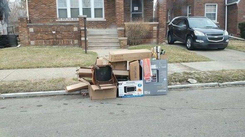 Correct way to dispose of bulk debris in Detroit