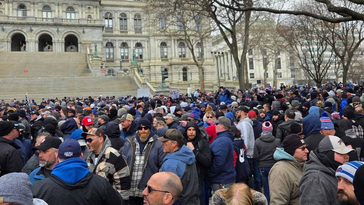 Corrections officers rally in Albany