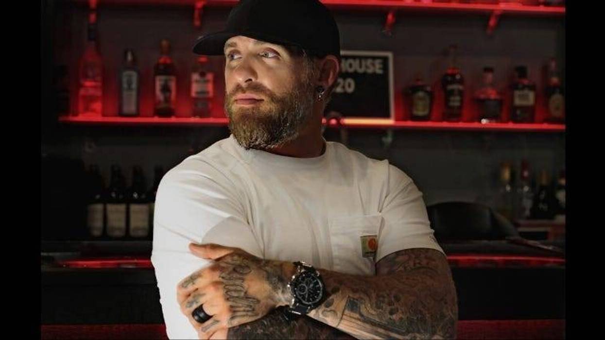 Country super star Brantley Gilbert honors military veterans