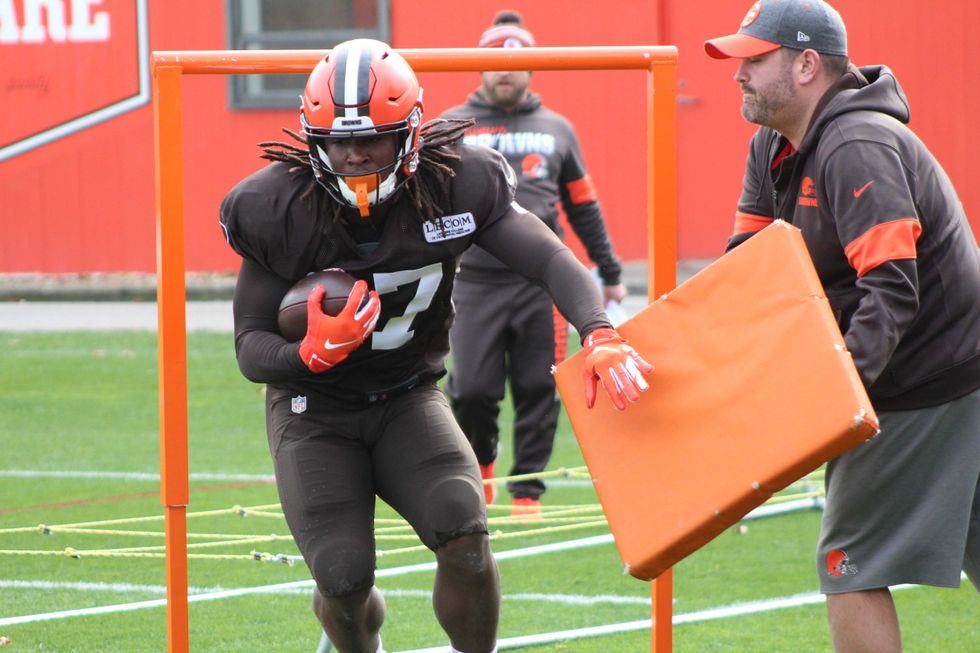 Browns Notes: Kareem Hunt “ready to play” 