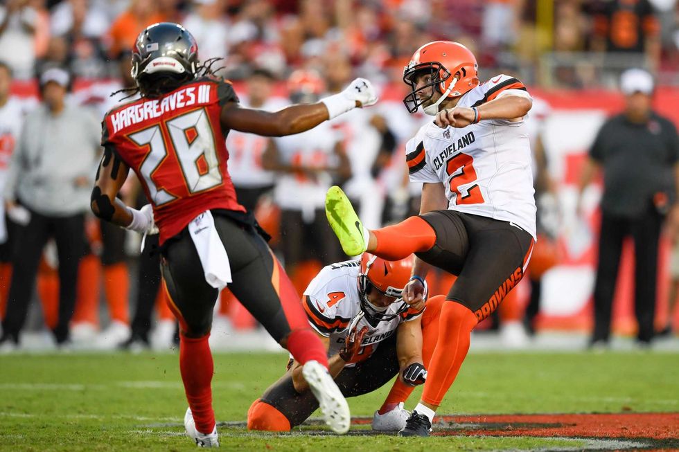 Browns defense turns up heat, offense sputters in 13-12 loss to Bucs